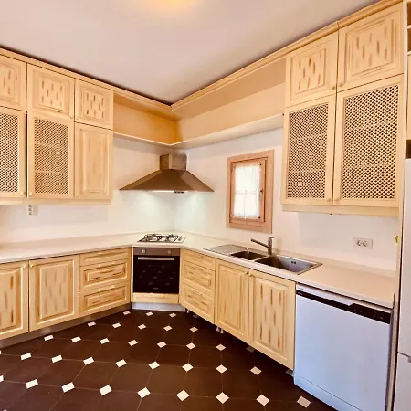 Dozo Suites شقة