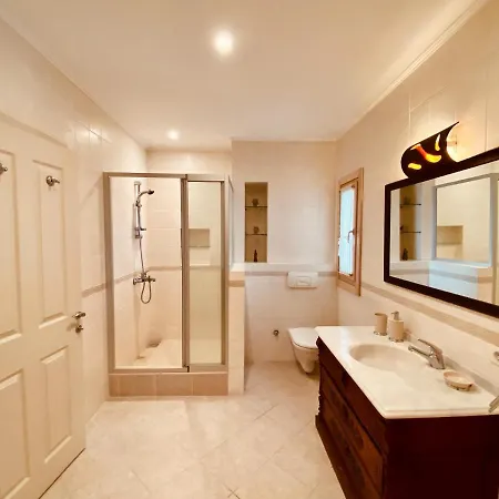 شقة Dozo Suites بودروم